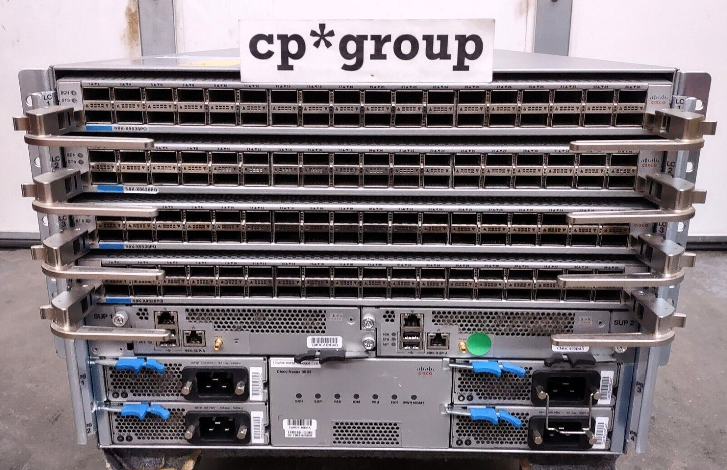 Cisco Nexus 9500 4-Slot Chassis w/ 4 Modules & 4 3000W Power Supplies N9K-C9504*