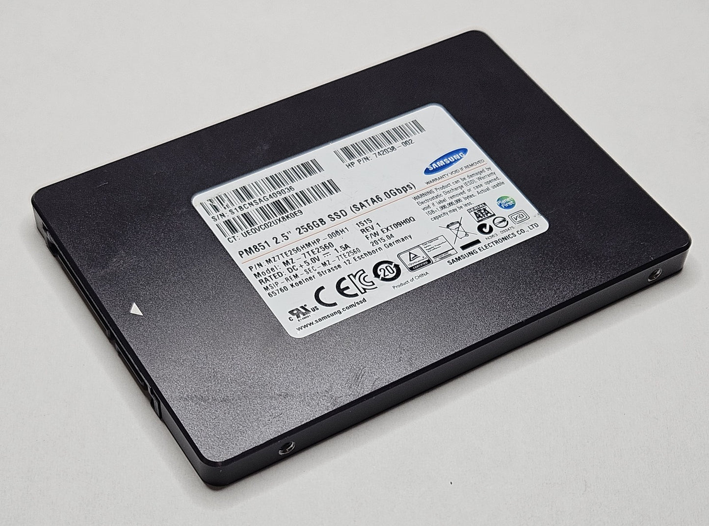 Samsung MZ-7TE2560 PM851 256GB TLC SATA 6Gbps (AES-256) 2.5" MZ7TE256HMHP0
