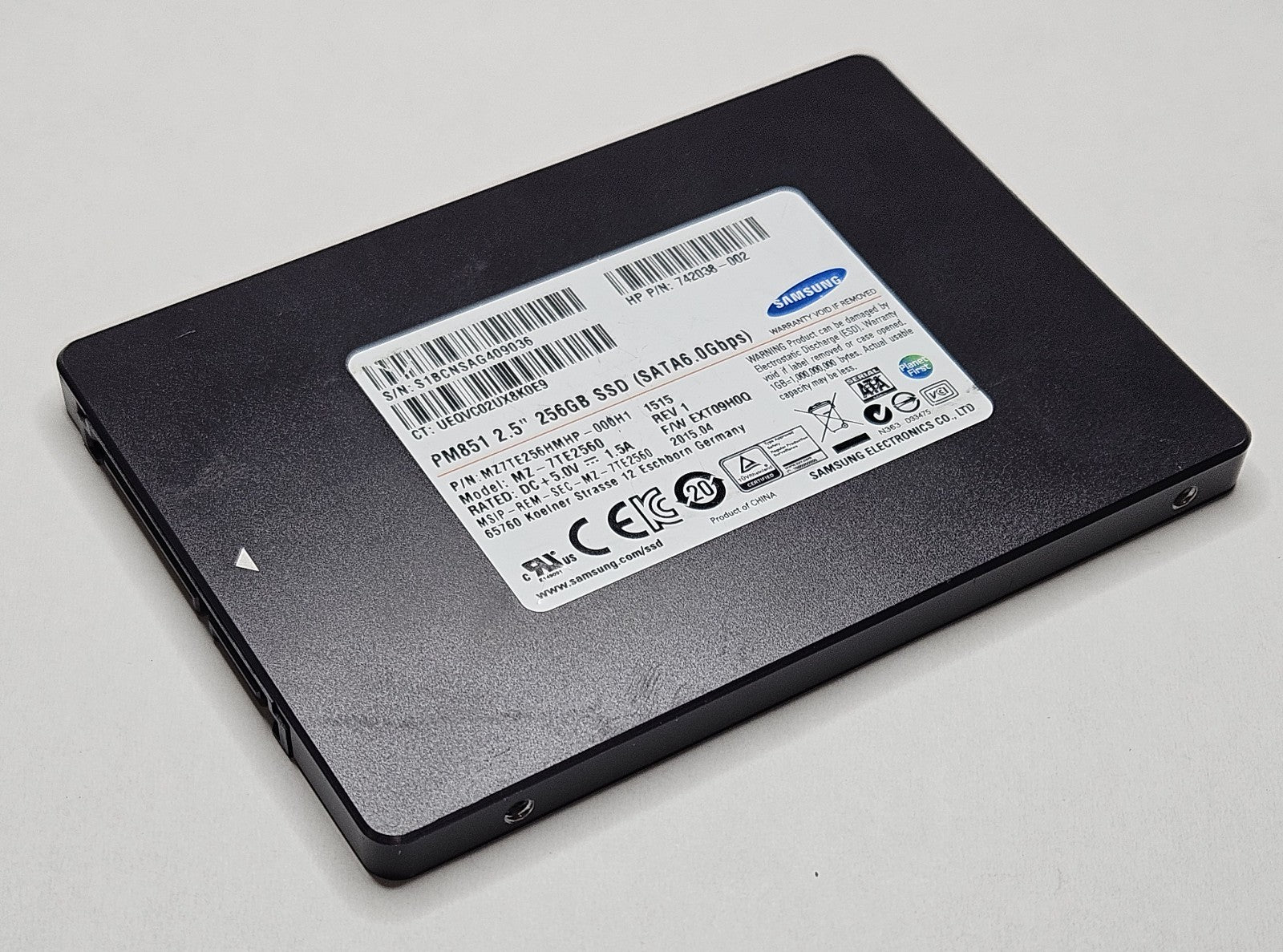 Samsung MZ-7TE2560 PM851 256GB TLC SATA 6Gbps (AES-256) 2.5" MZ7TE256HMHP0