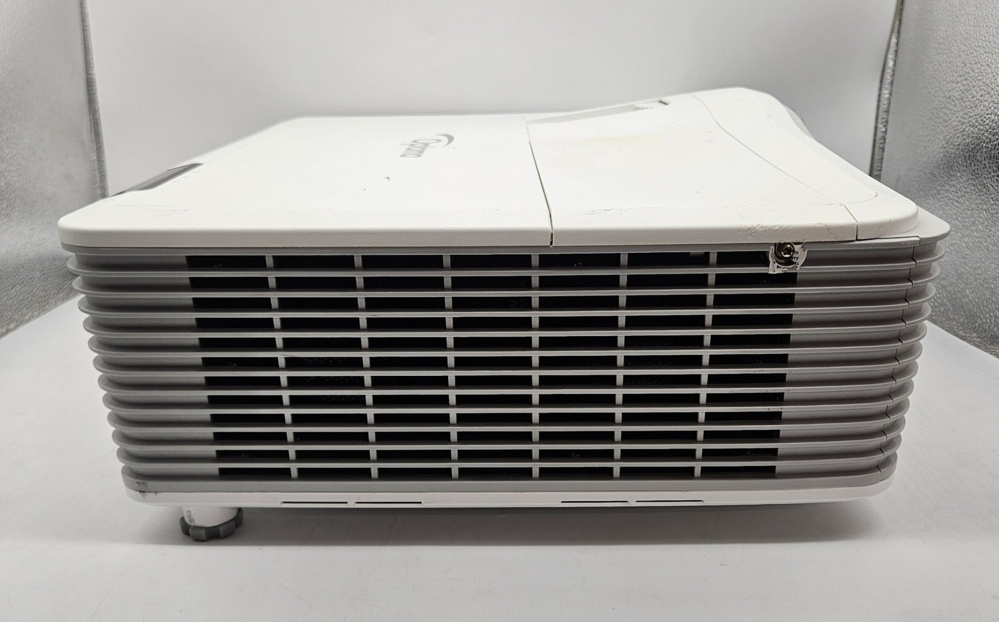 Optoma 5500 Lumems 1080p DLP Full 3D Projector 379 Hours (Clean Image) EH515T5