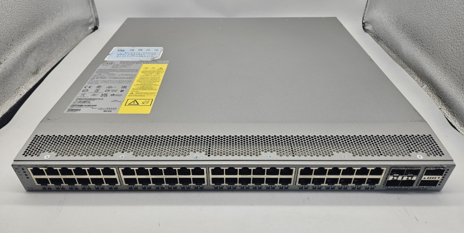 Cisco Nexus 9300 48-Port GbE 4-25Gb SFP & 2-QSFP Network Switch N9K-C9348GC-FXP0