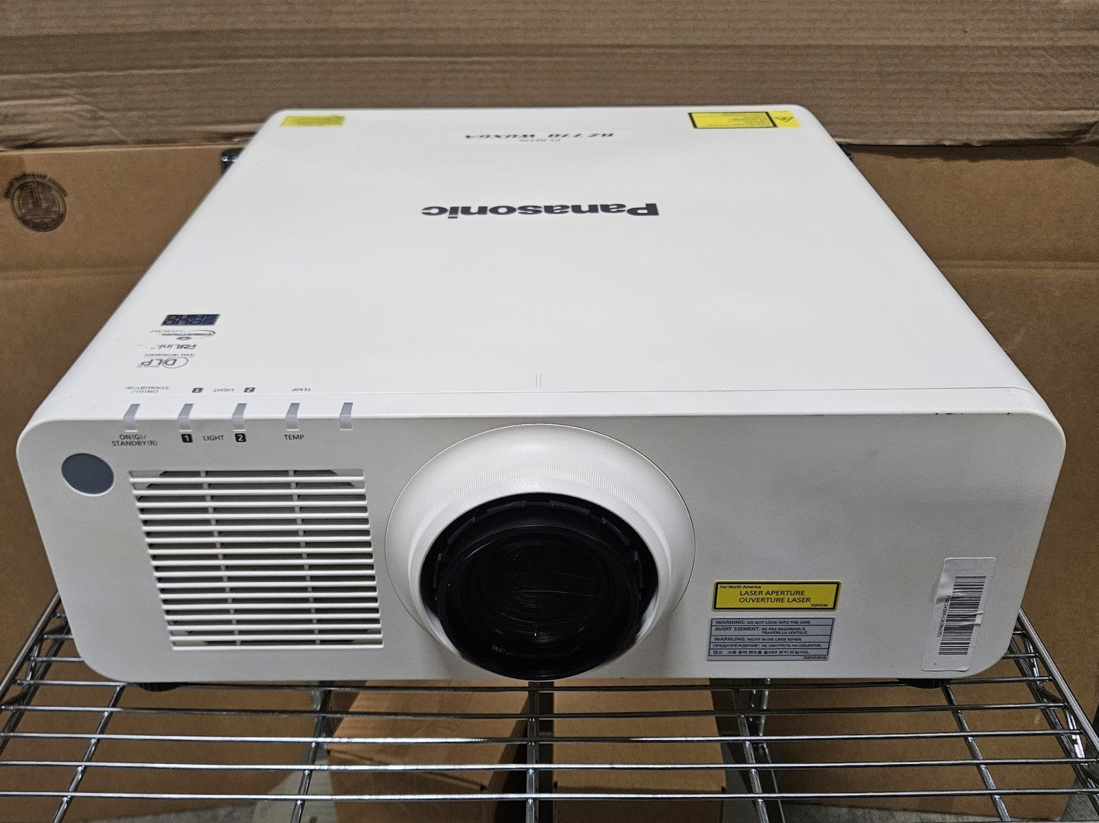 Panasonic Laser WUXGA DLP 7000 Lumens Projector 6149 Hours 6109 Lamp PT-RZ7700