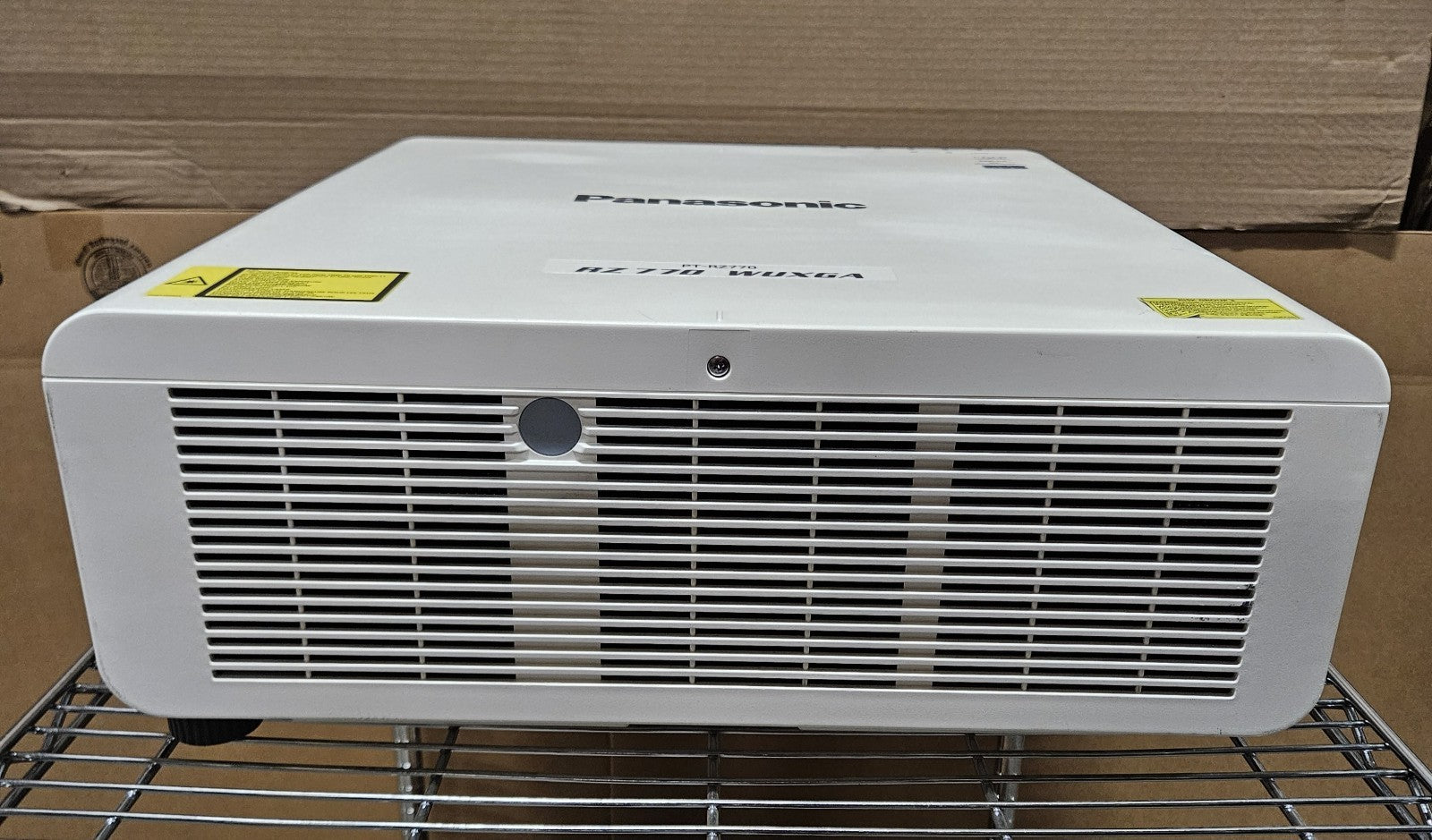 Panasonic Laser WUXGA DLP 7000 Lumens Projector 6149 Hours 6109 Lamp PT-RZ7702