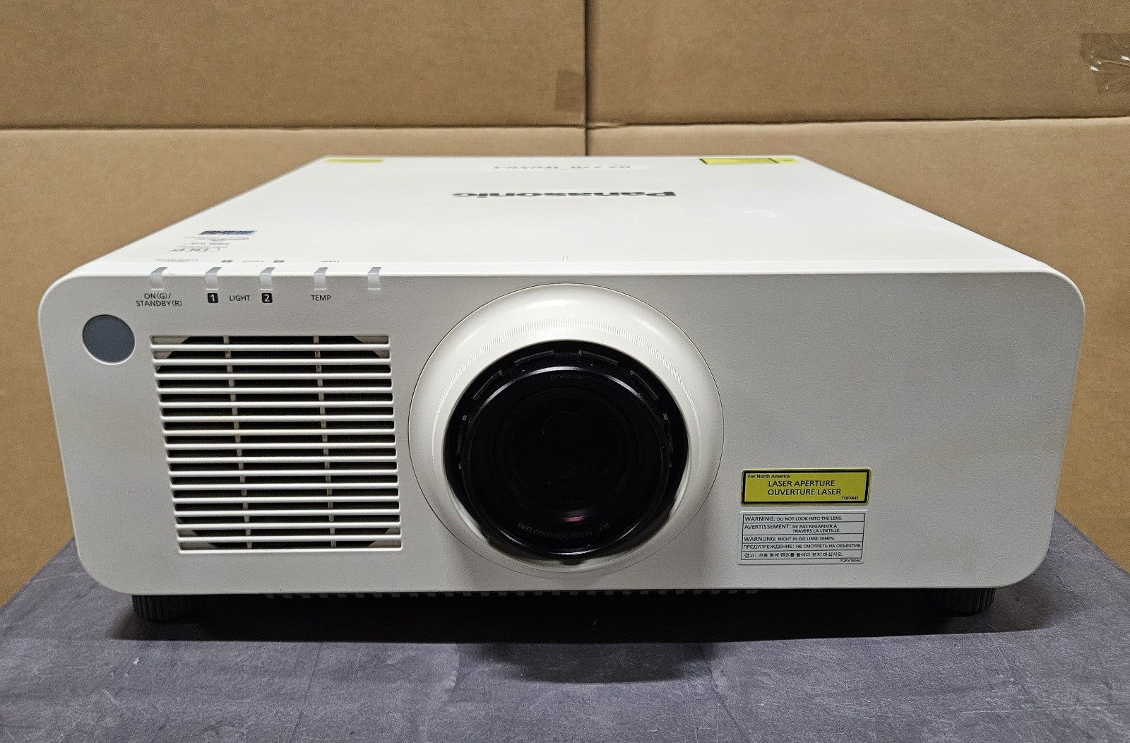 Panasonic Laser WUXGA DLP 7000 Lumens Projector 4925 Hours 4893 Lamp PT-RZ7701