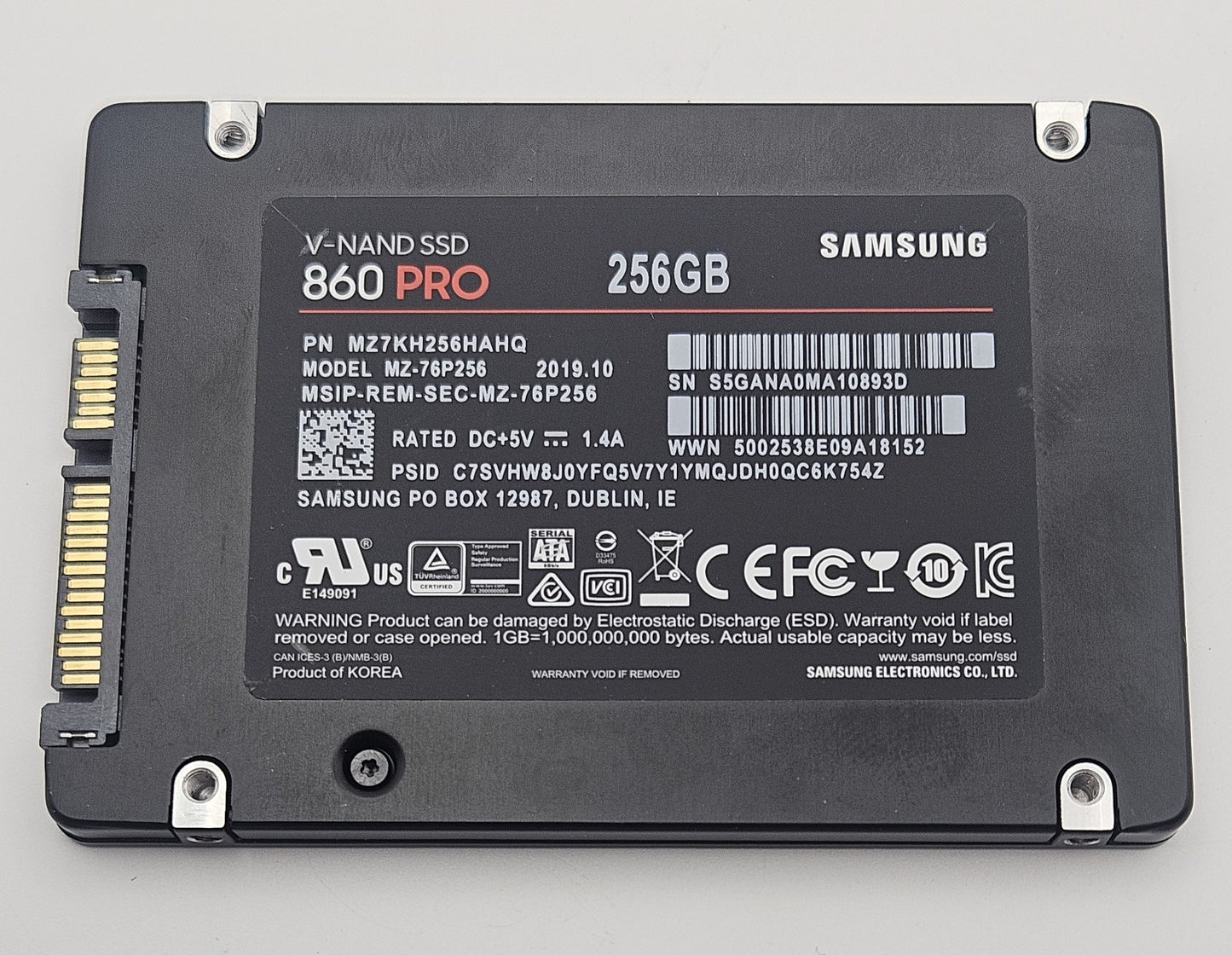 Samsung MZ-76P256 860 PRO 256GB MLC SATA 6Gbps (AES-256 / TCG Opal 2.0) 2.5" SSD1