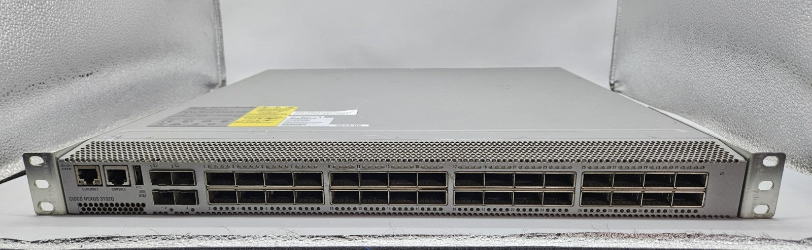 Cisco Nexus 3132Q 32-Port QFSP+ & 4-SFP+ Switch (Blue) LAN ENT N3K-C3132Q-40GE1