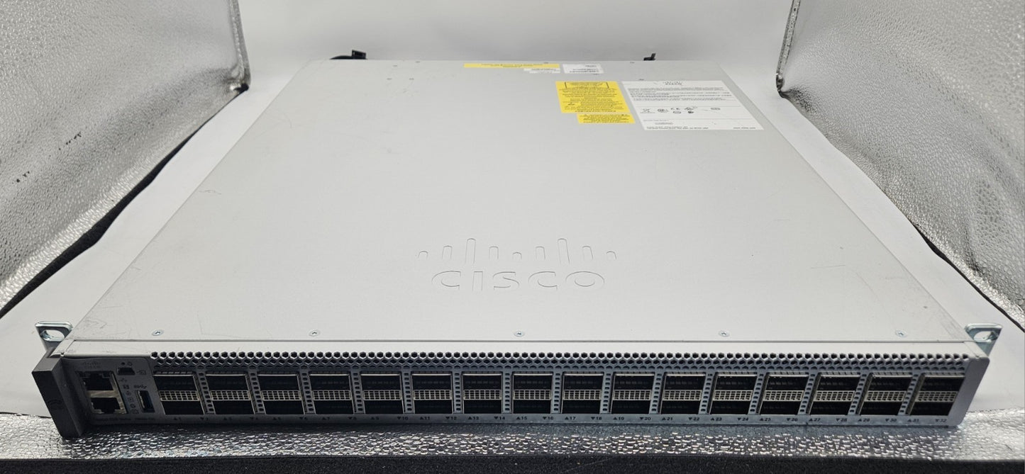 Cisco Catalyst 9500 32-Port 100Gb QSFP Network Switch w/ 2x PS C9500-32C-A READ*0
