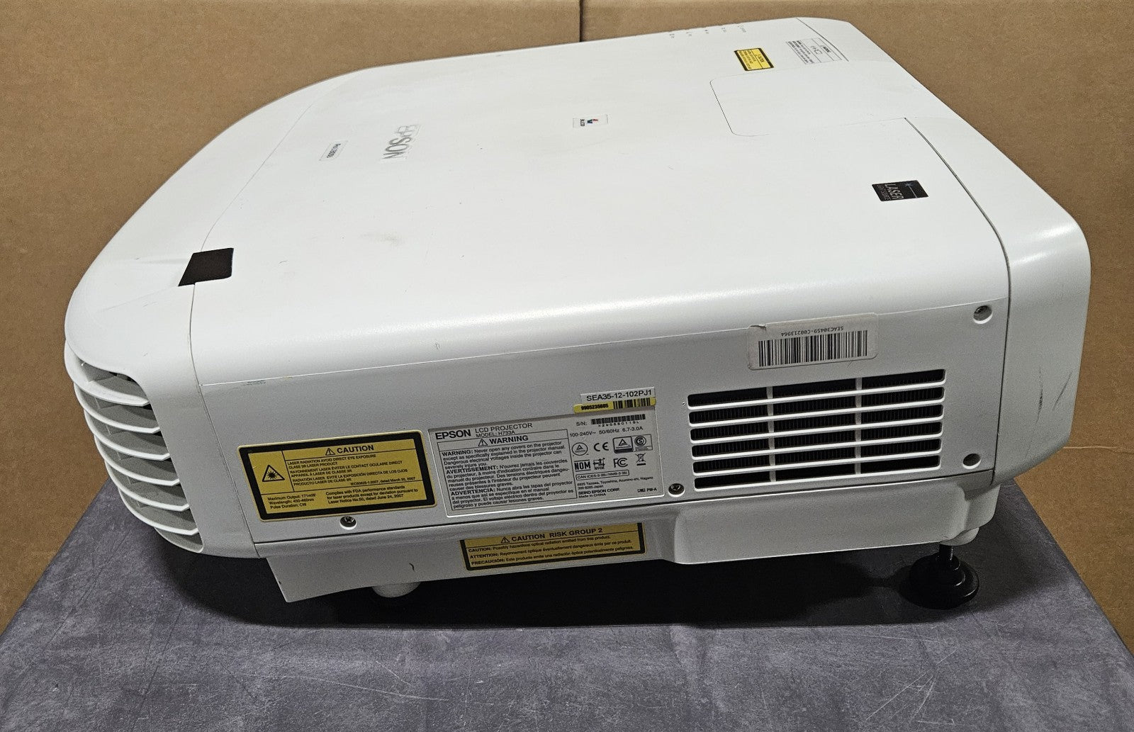 Laser WUXGA 3LCD 8000 Lumens Projector 4171 Hours (Green Spot) PRO L1300U4