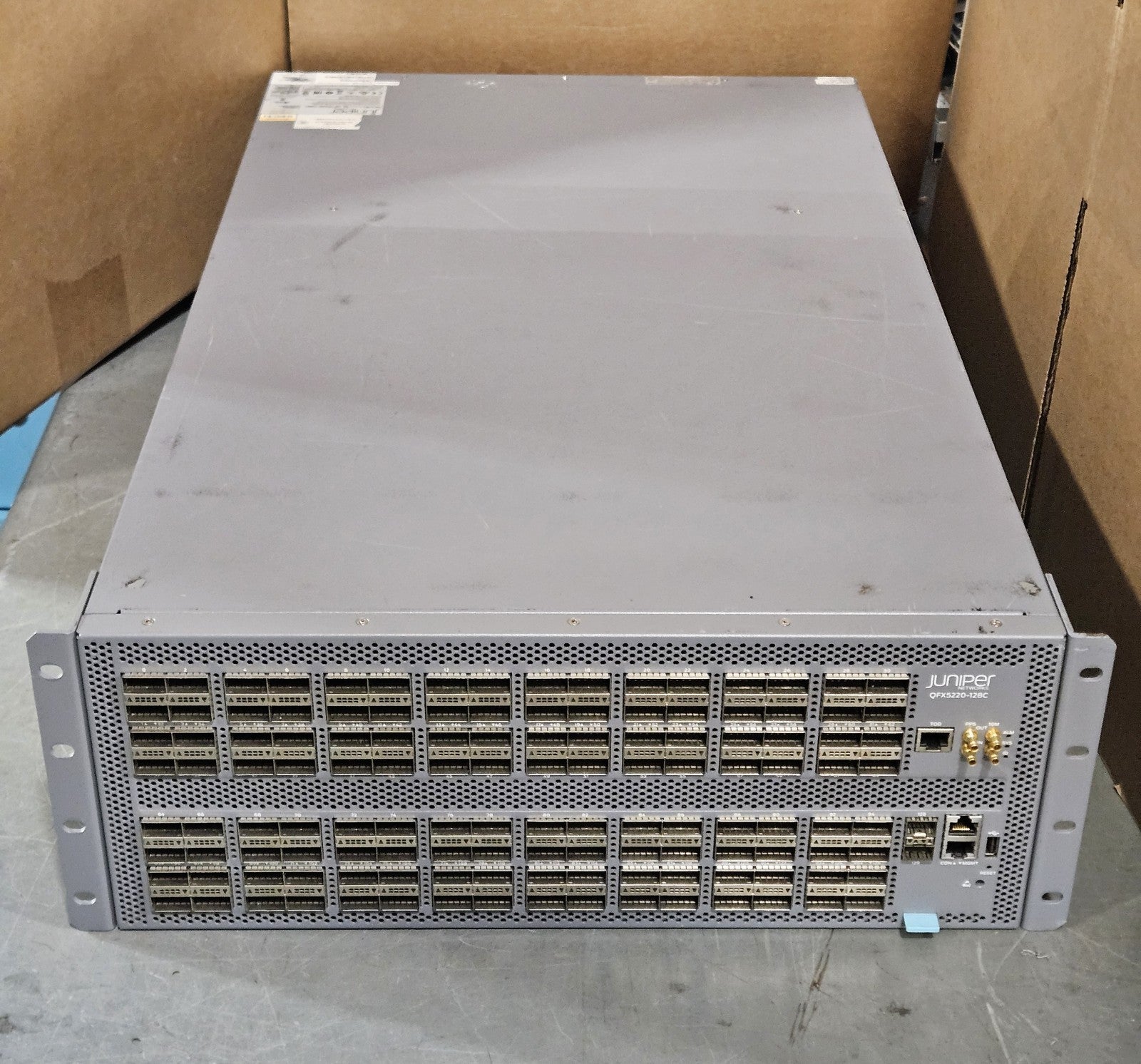 Juniper 128-Port 100GB QSFP28 Network Switch w/4x PSU QFX5220-128C0