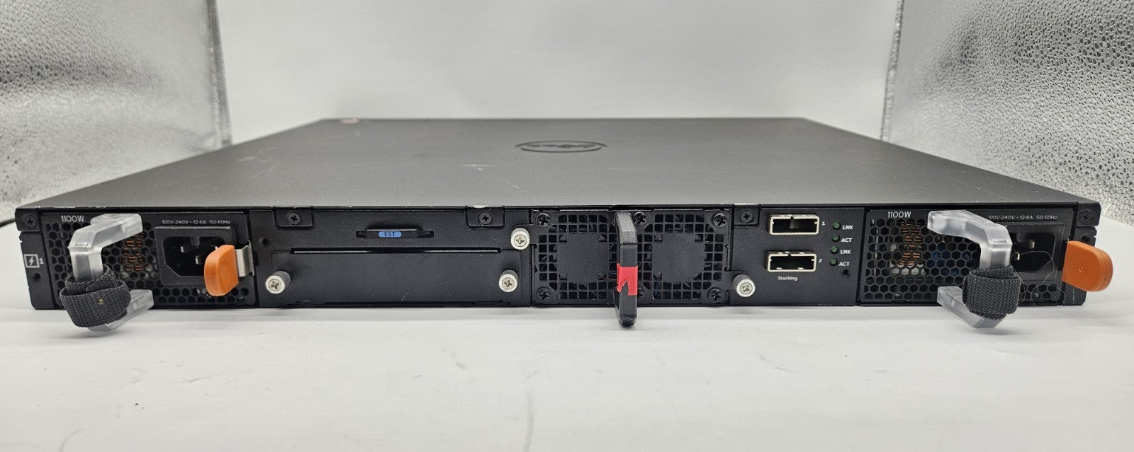 Dell Networking 48-Port PoE GbE & 4-Port SFP Network Switch N3048P3