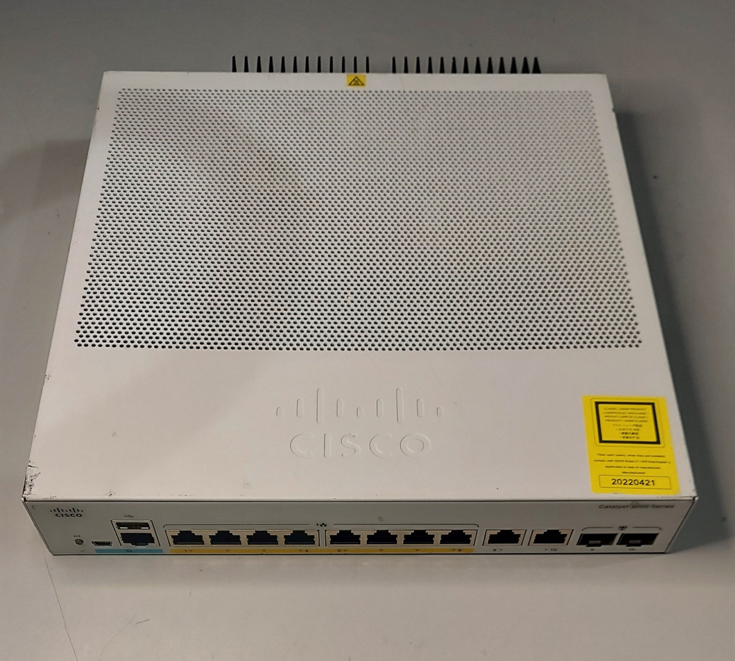 Cisco Catalyst 8-Port PoE+ GbE & 2-Port DP SFP Network Switch C1000-8FP-2G-L1