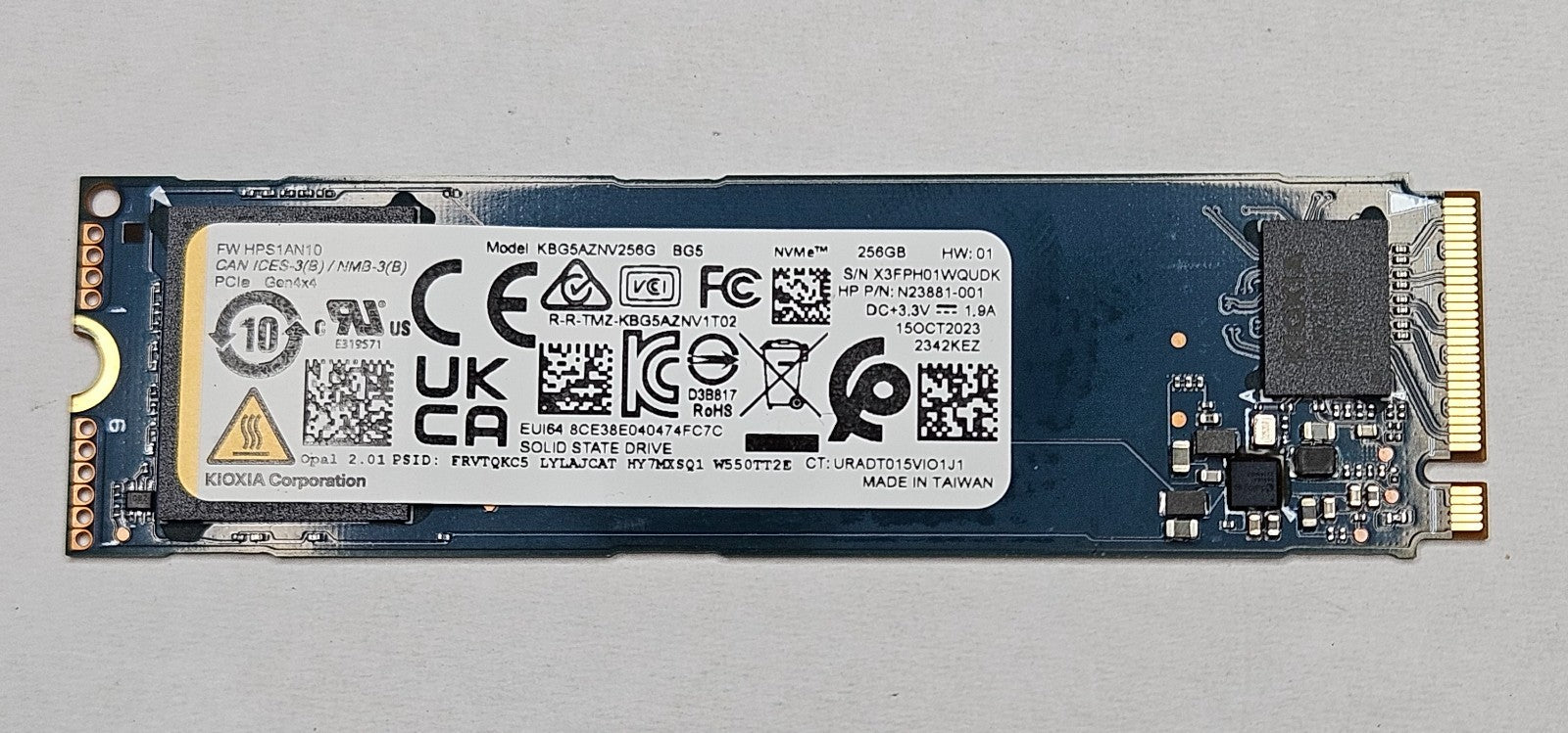 KIOXIA BG5 256GB TLC PCI Express 4.0 x4 NVMe (SED) M.2 2280 SSD KBG5AZNV256G0