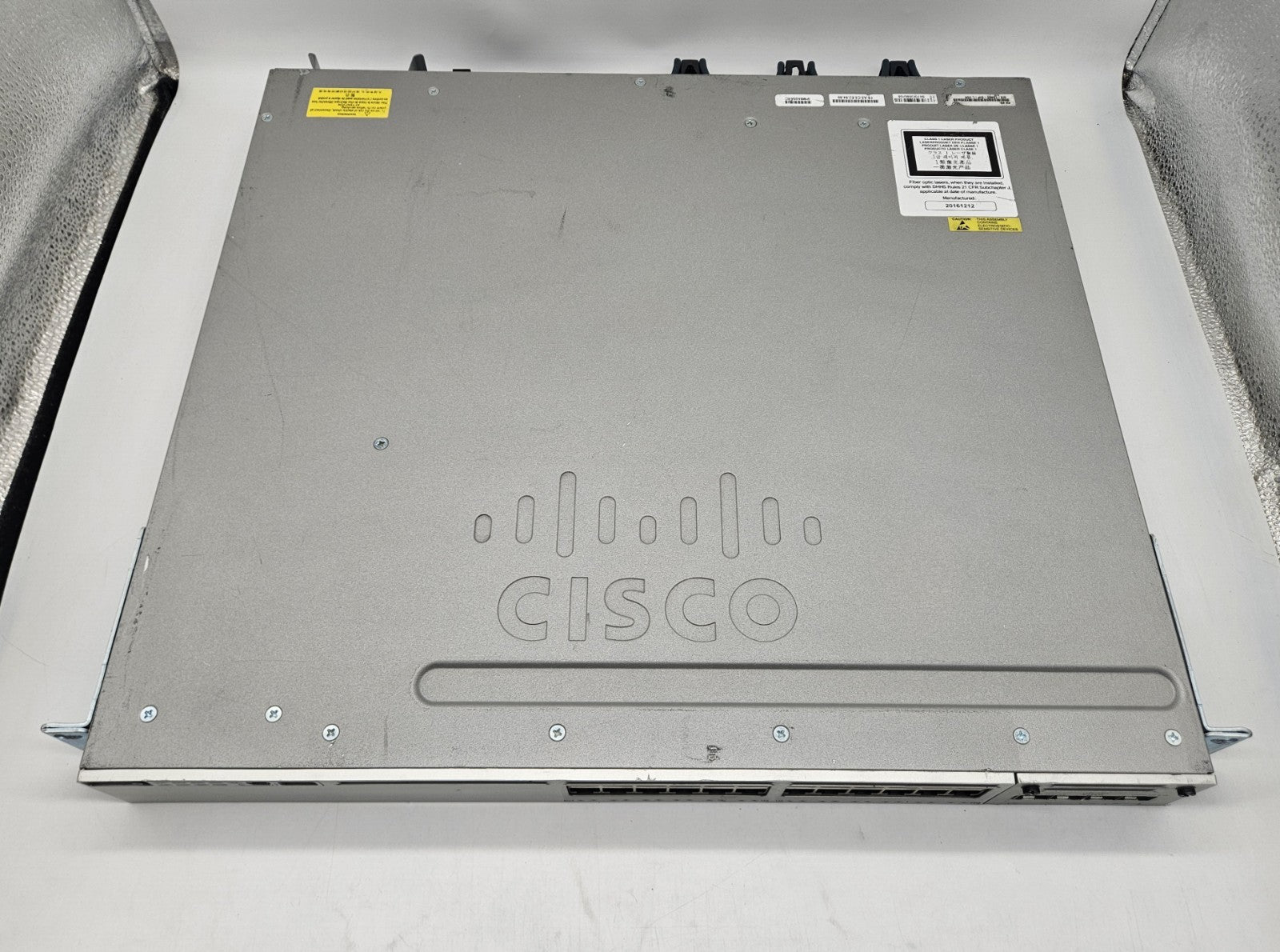 Cisco Catalyst C3850 24-Port PoE GbE Network Switch w/ NM-4-1G WS-C3850-24P-L2