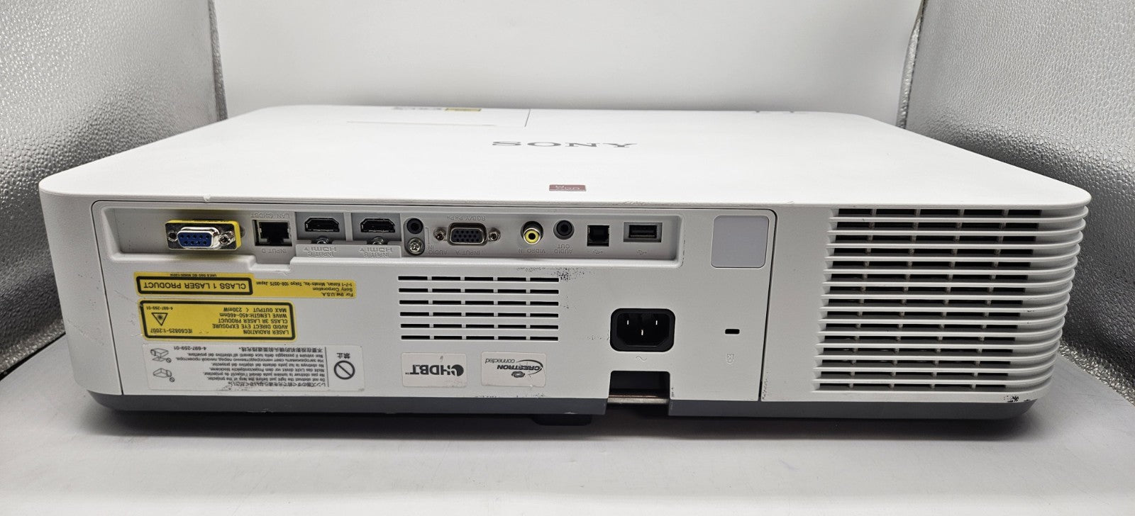 SONY 5,000 Lumens Laser Projector 1920X1080 @60Hz (3654 Hours) VPL-PWZ104