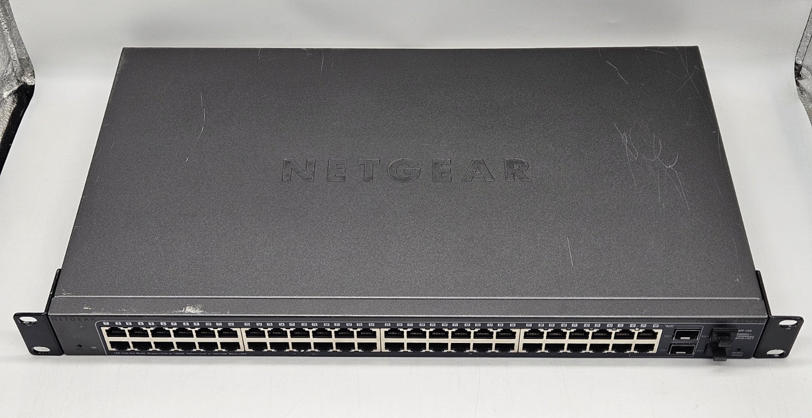 Netgear ProSafe GS748T 48-Port GbE & 4-Port SFP Network Switch GS748T V4H12