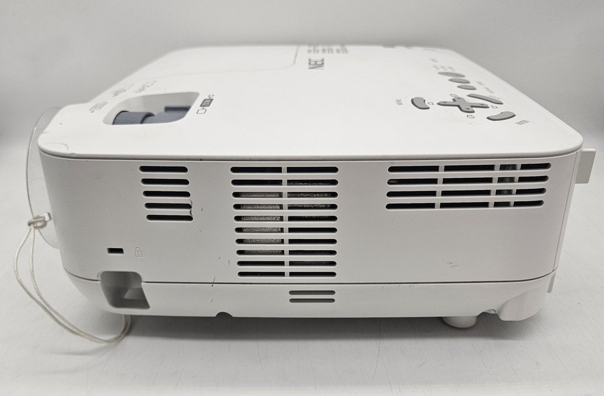 DLP 3100 Lumens Projector 1608 Hours (Dust Specs when Fully Zoomed Out) NP-V311X5