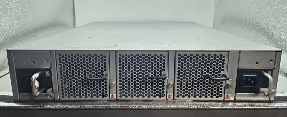 Brocade DS-6520 96-Port (48-Active) 16Gb SFP FC Network Switch NA-6520-48-8G-R3