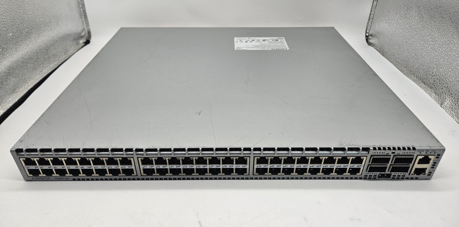 Arista 7050T 48-Port 10GbE 4-QSFP+ Network Switch w/2x PSU (RED) DCS-7050T-640
