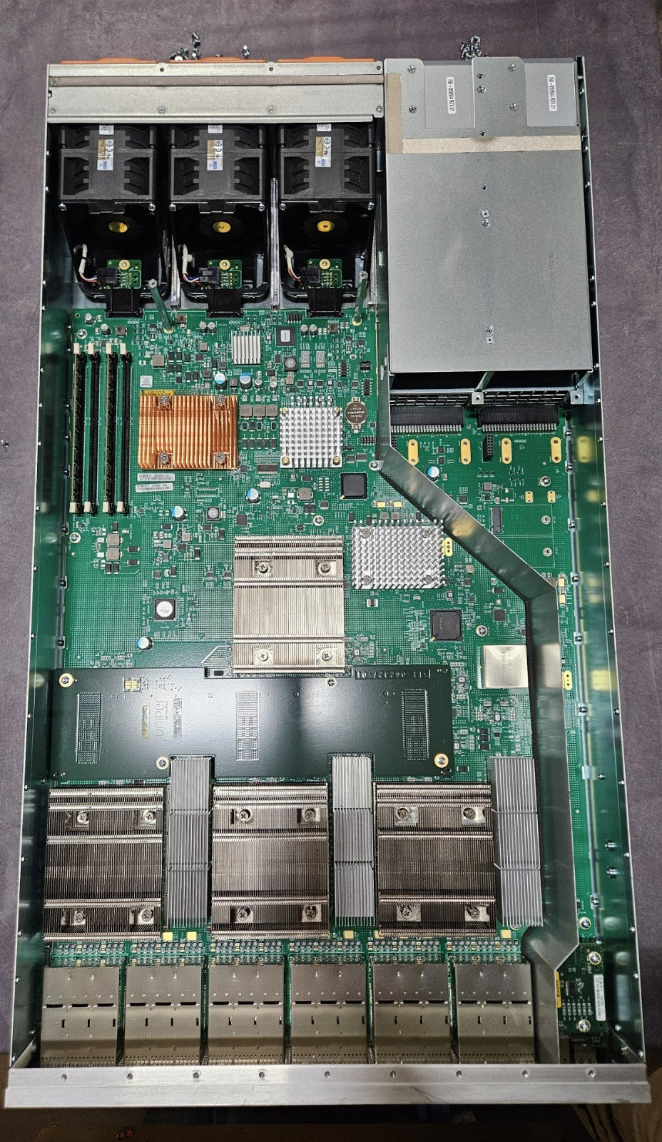 Juniper 36/12-Port 40/100GB QSFP+ Network Switch w/ 2x PSU QFX10002-36Q NO SSD4