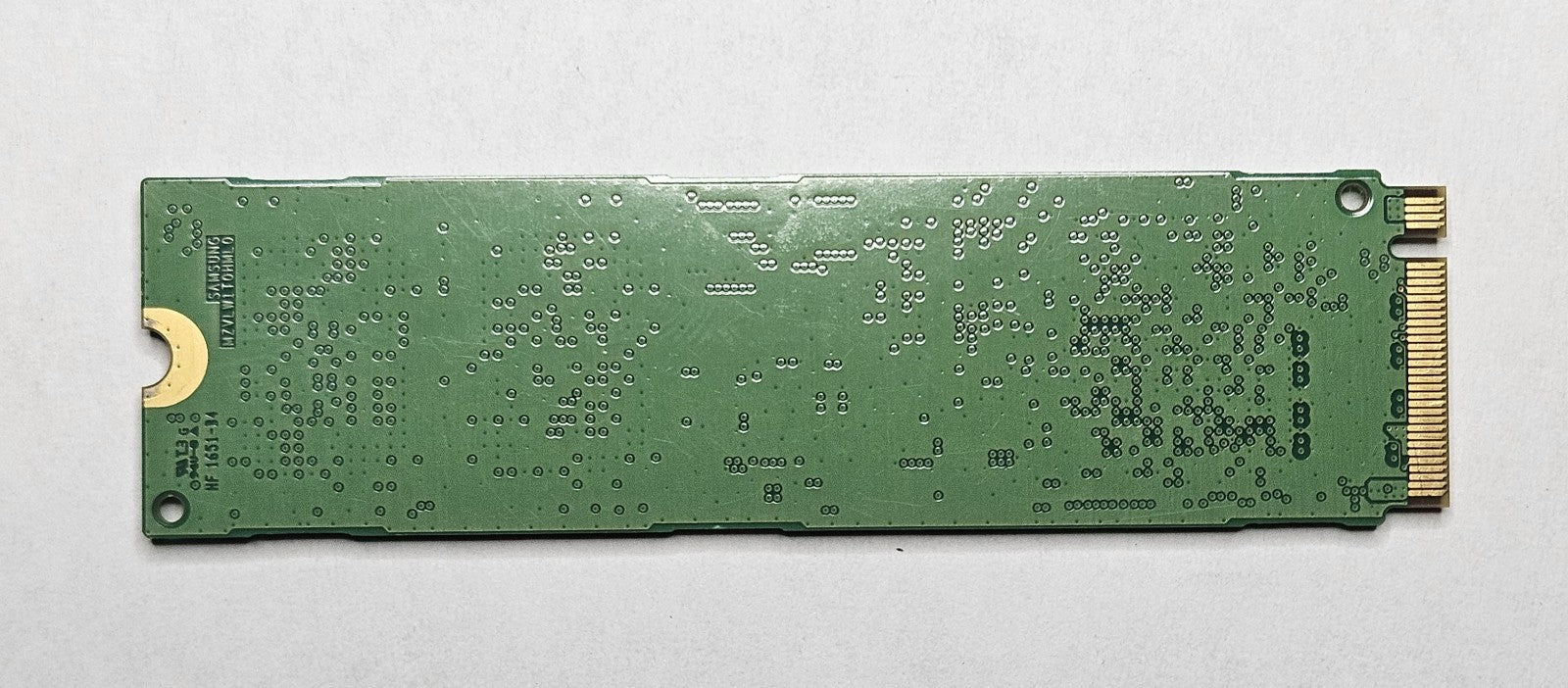 Samsung MZ-VLW2560 256GB TLC PCI Express 3.0 x4 NVMe M.2 2280 SSD MZVLW256HEHP1
