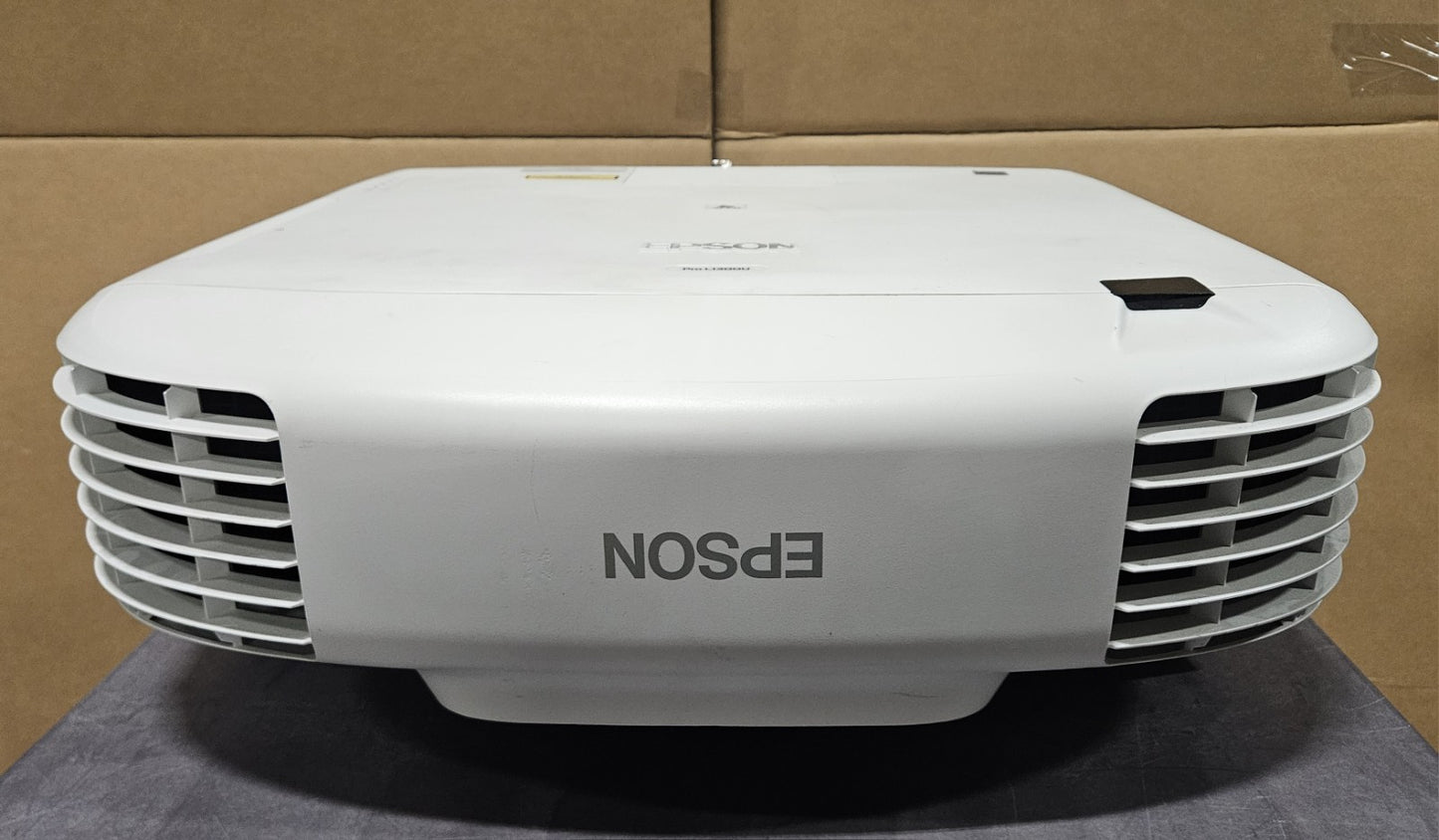 Laser WUXGA 3LCD 8000 Lumens Projector 4171 Hours (Green Spot) PRO L1300U5
