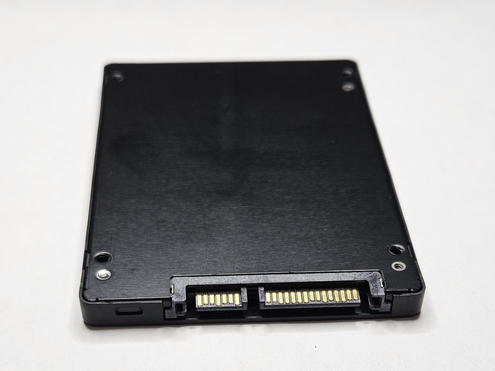 Micron M600 1TB MLC SATA 6Gbps 2.5" SSD MTFDDAK1T0MBF2