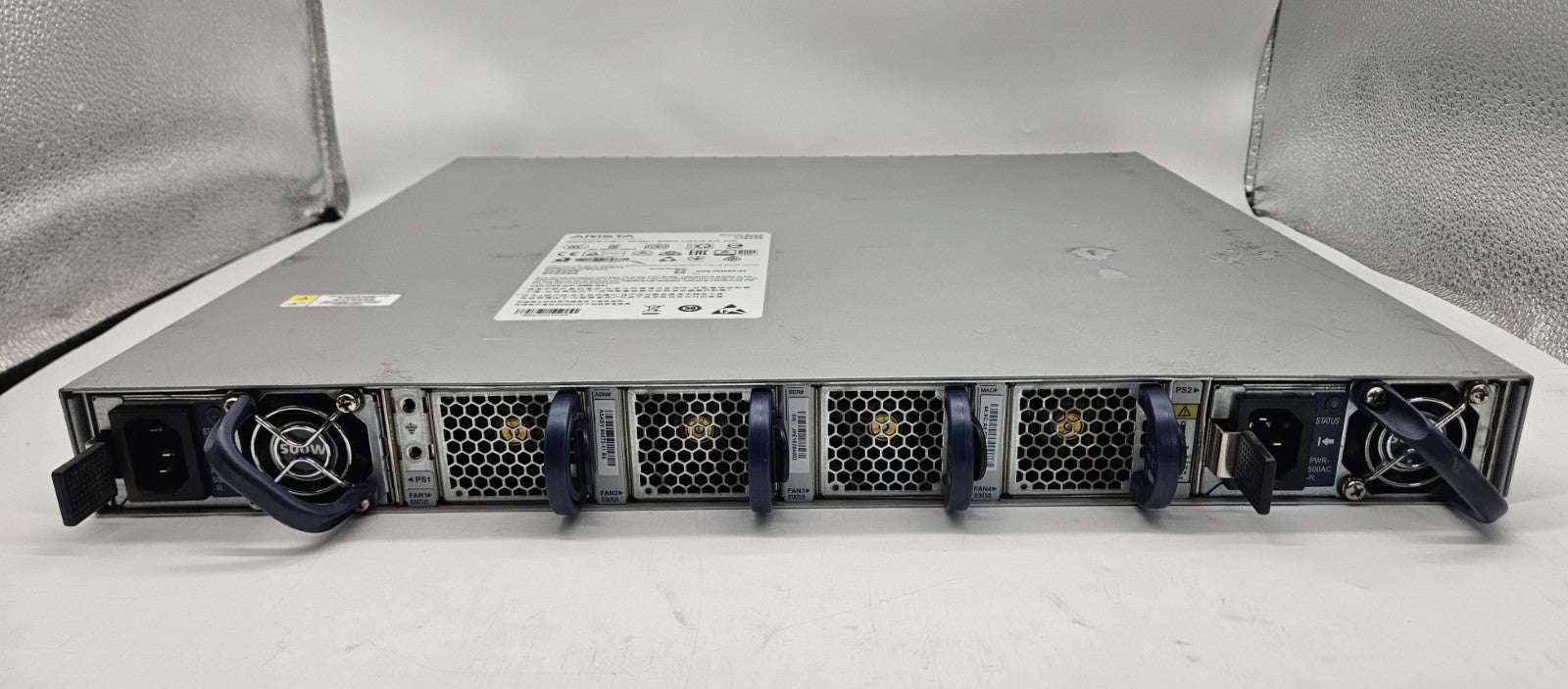 Arista 48-Port 10GB SFP+ & 4-Port 40GB QSFP+ Network Switch DCS-7050SX-64-R3