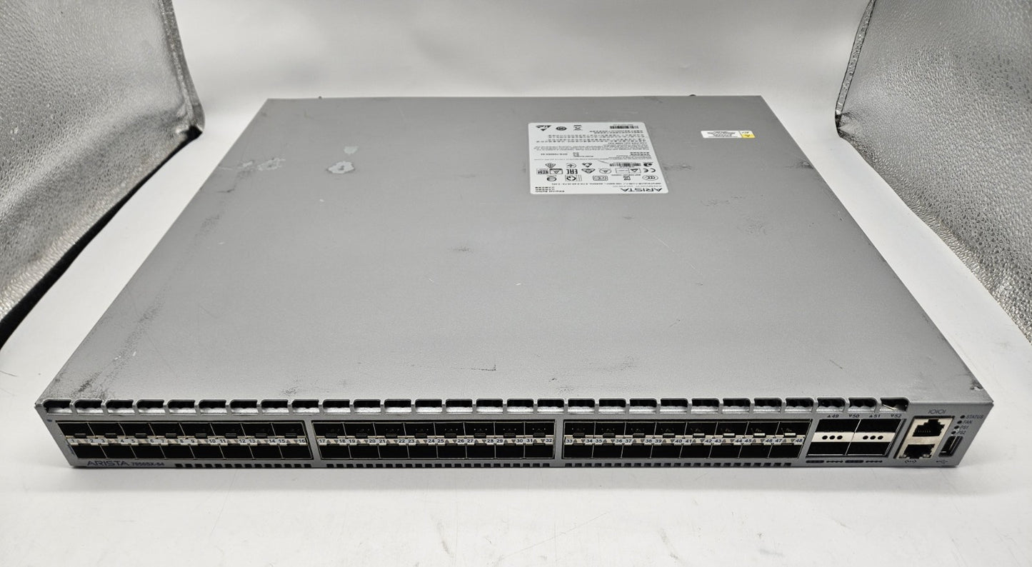 Arista 48-Port 10GB SFP+ & 4-Port 40GB QSFP+ Network Switch DCS-7050SX-64-R0