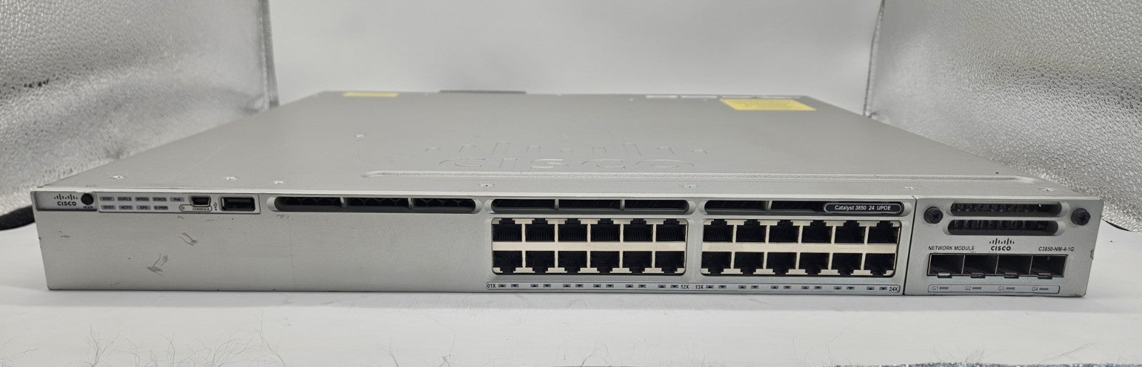 Cisco Catalyst C3850 24-Port PoE+ GbE Network Switch w/ NM-4-1G WS-C3850-24U-S1