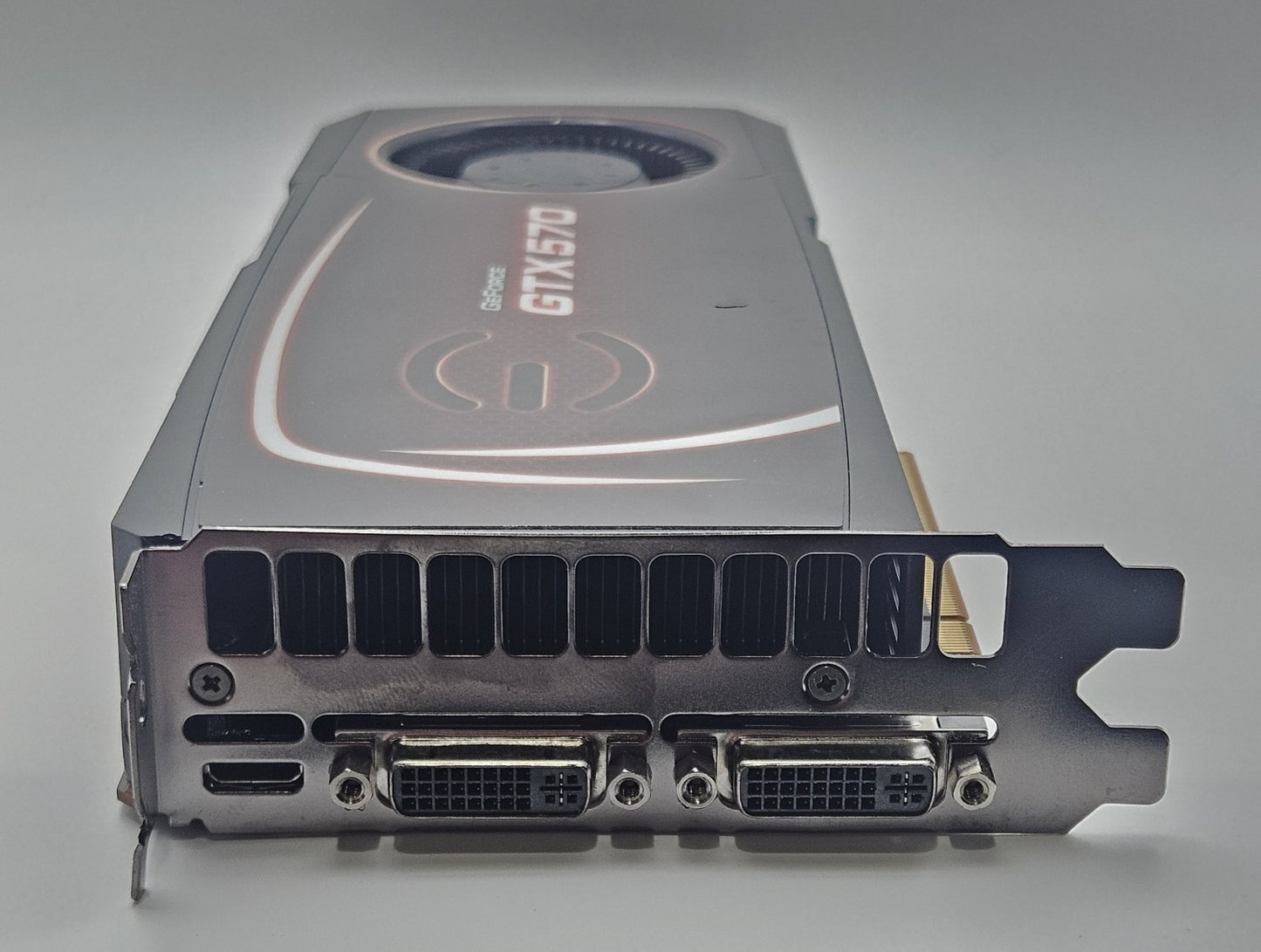 EVGA GeForce GTX 570 1.25GB GDDR5 PCI-E 2.0 x16 Video Graphics Card1