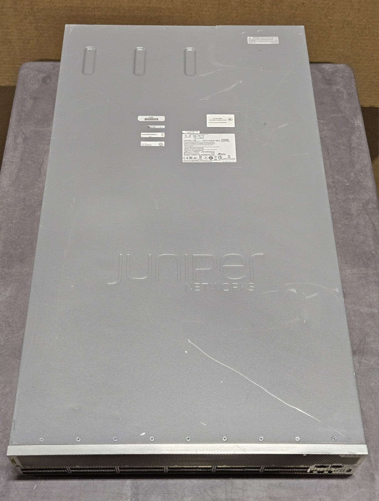 Juniper 36/12-Port 40/100GB QSFP+ Network Switch w/ 2x PSU QFX10002-36Q NO SSD2