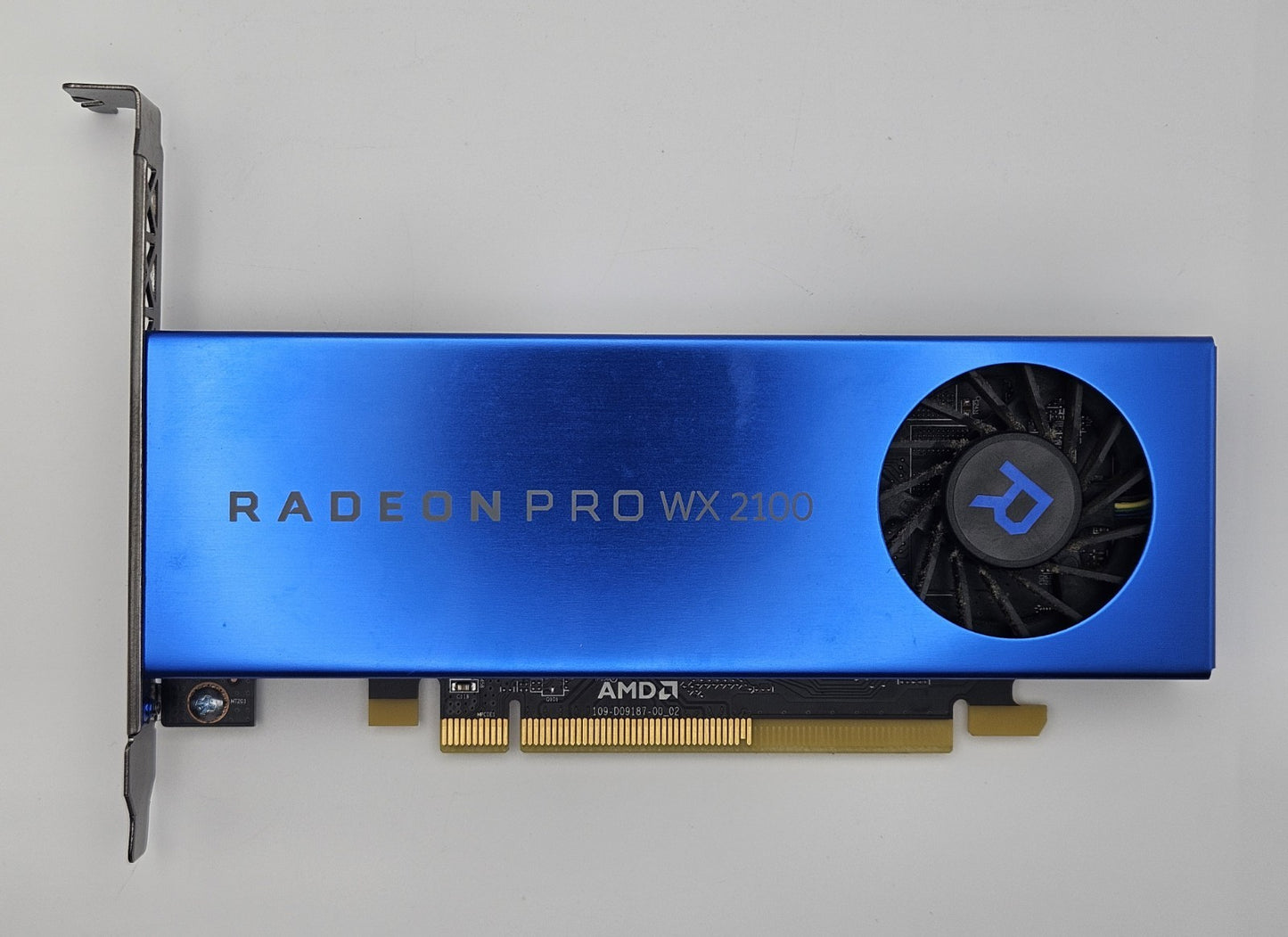 AMD Radeon Pro WX2100 2GB GDDR5 PCI-E 3.0 x8 Video Graphics Card2