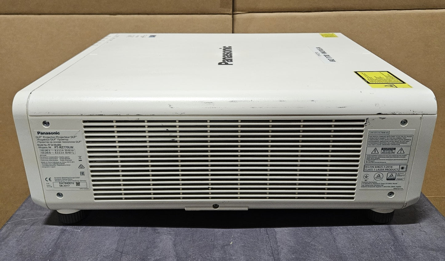Panasonic Laser WUXGA DLP 7000 Lumens Projector 4925 Hours 4893 Lamp PT-RZ7704