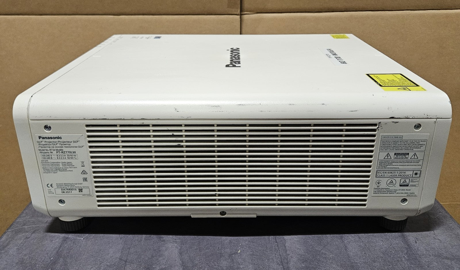 Panasonic Laser WUXGA DLP 7000 Lumens Projector 4925 Hours 4893 Lamp PT-RZ7704