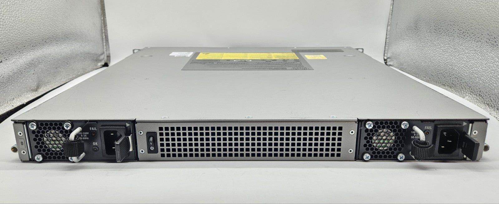 Cisco 2-10Gb & 6-1Gb SFP Aggregation Services Router w/ Licenses ASR1001-X3