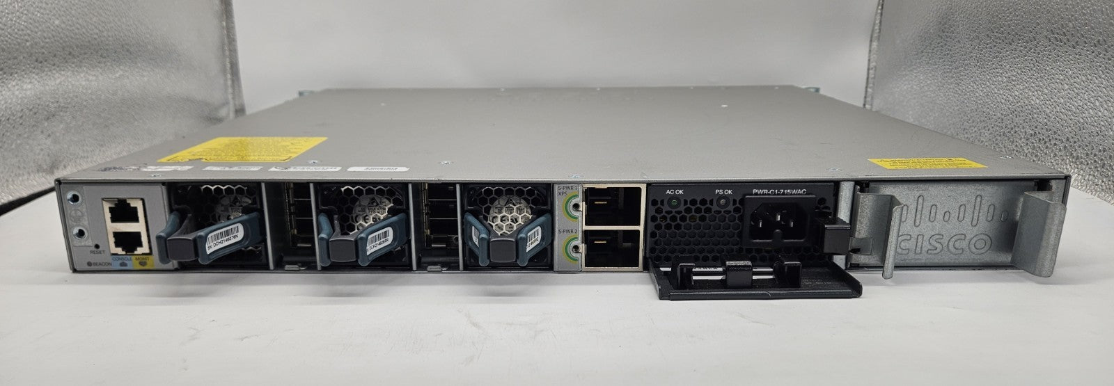 Cisco Catalyst 3850 24-Port 10Gb SFP+ Network Switch WS-C3850-24XS-E3