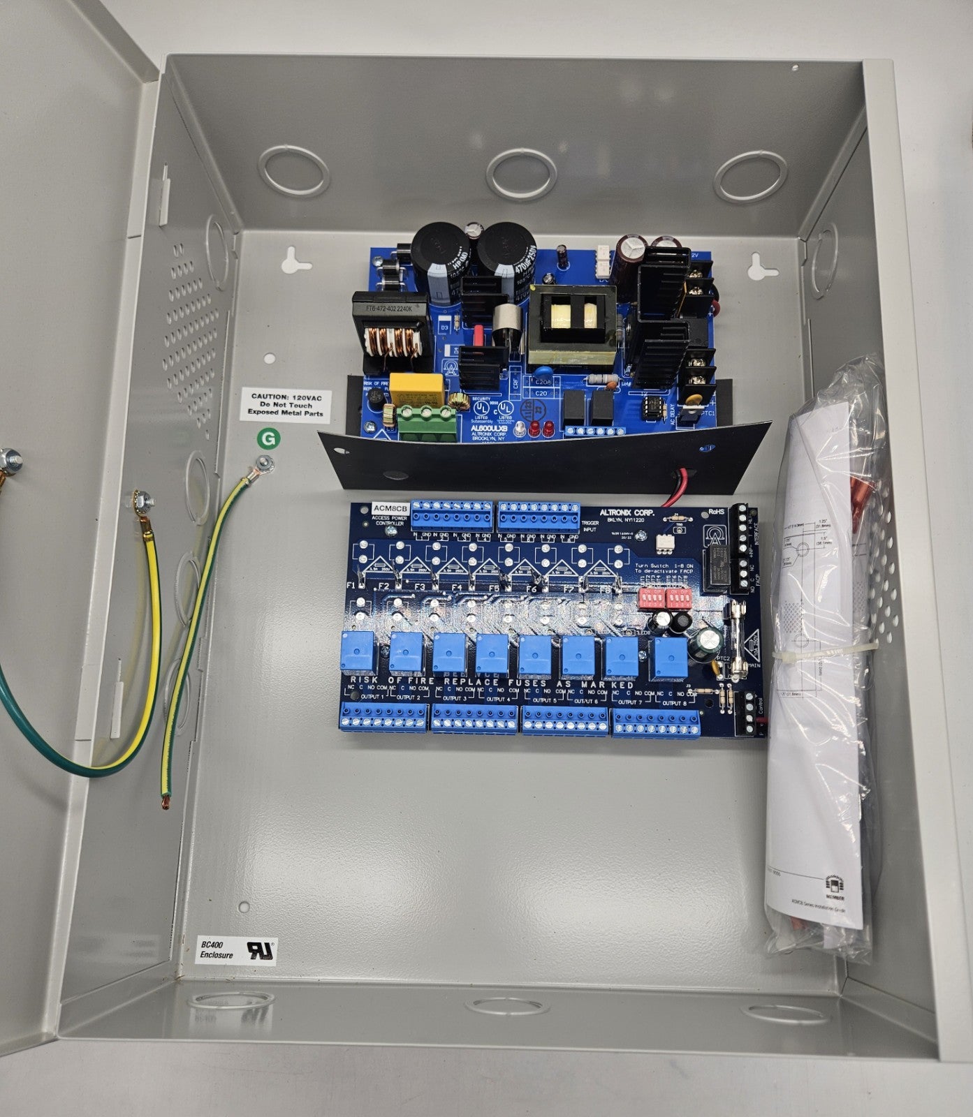 Altronix Access Power Controller w/ PSU/Charger BC400 Enclosure AL600ULACMCB3