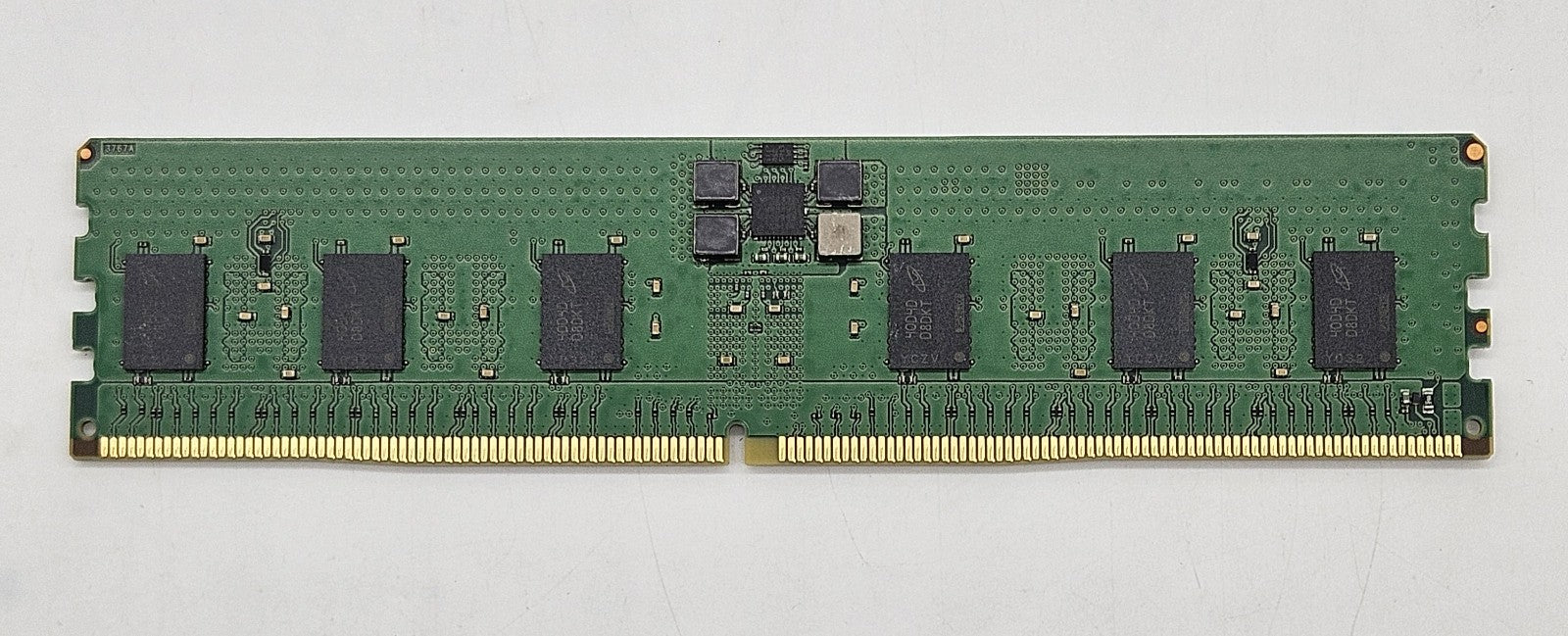 Micron 16GB 1Rx8 PC5-51200 DDR5-6400 ECC REG Server Memory MTC10F1084S1RC64BD21