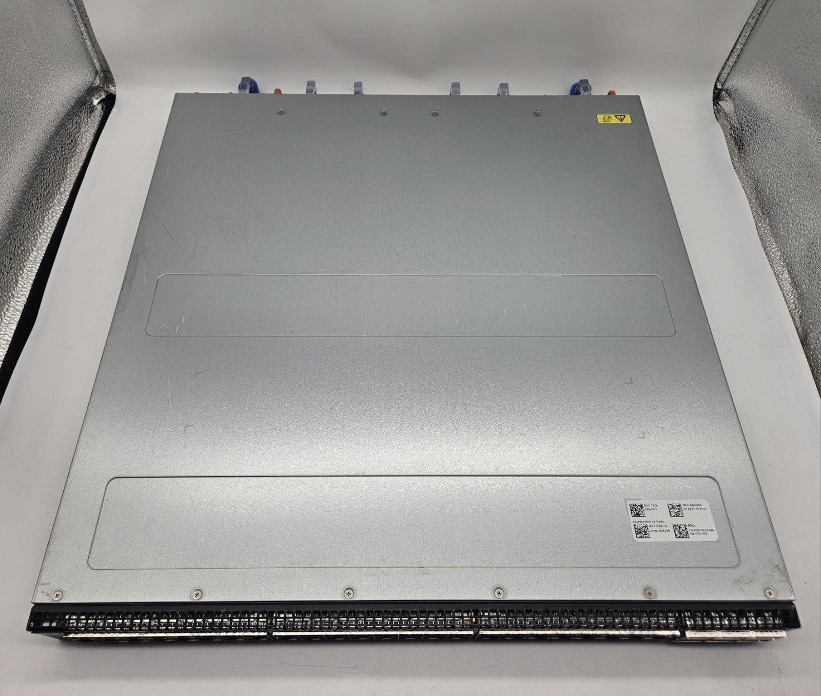 DELL EMC S5148F 48-Port 25G SFP & 6-Port QSFP Network Switch Blue S5148F-ON OS102