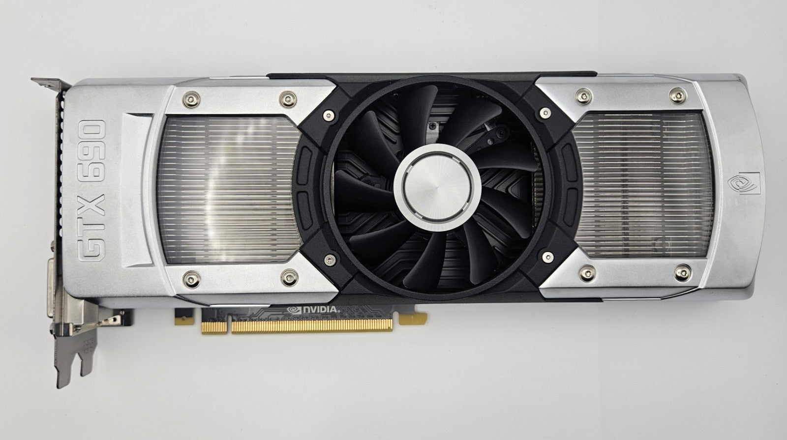 Nvidia Geforce GTX 690 4GB GDDR5 PCI-E 3.0x16 Video Graphics Card 04G-P4-2690-BR2