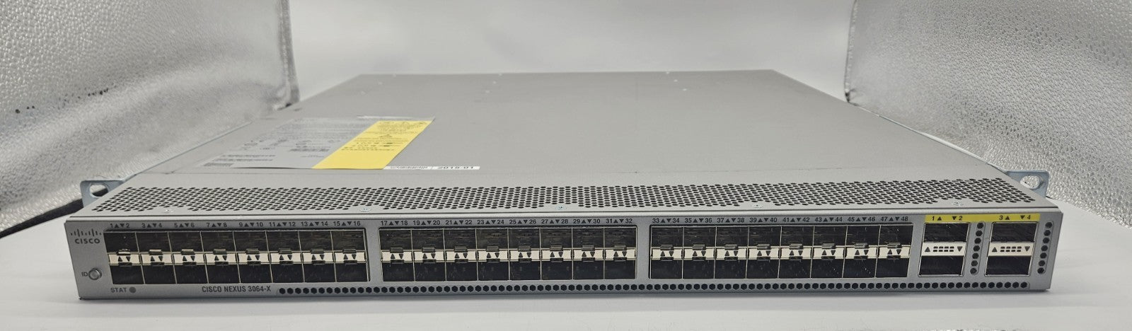 Cisco Nexus 3064PQ 48-Port SFP+ & 4-Port QSFP+ Network Switch N3K-C3064PQ-10GX1
