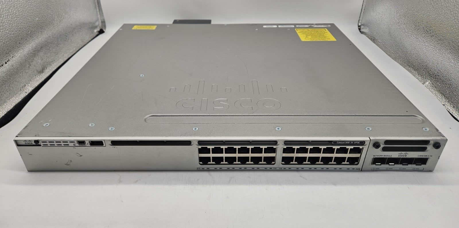 Cisco Catalyst C3850 24-Port PoE+ GbE Network Switch w/ NM-4-1G WS-C3850-24U-S0