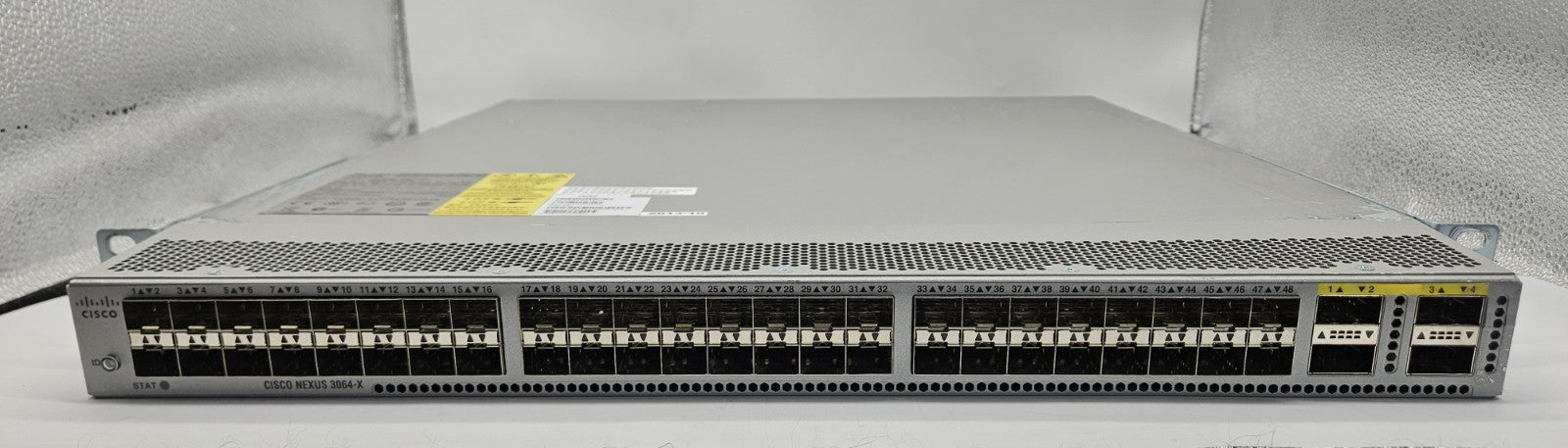 Cisco Nexus 3064PQ 48-Port SFP+ & 4-Port QSFP+ Network Switch N3K-C3064PQ-10GX1