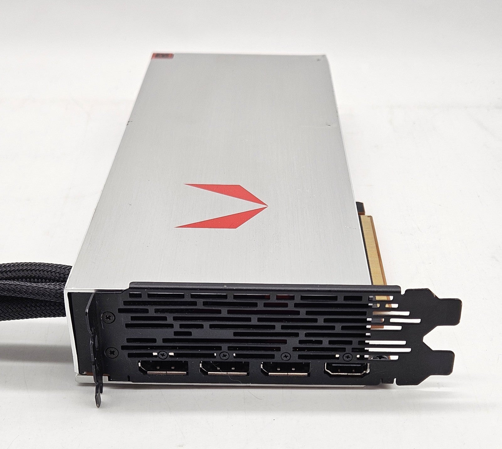 AMD Radeon Vega RX 64 Liquid Cooled Edition 8GB HBM2 Graphics Card1