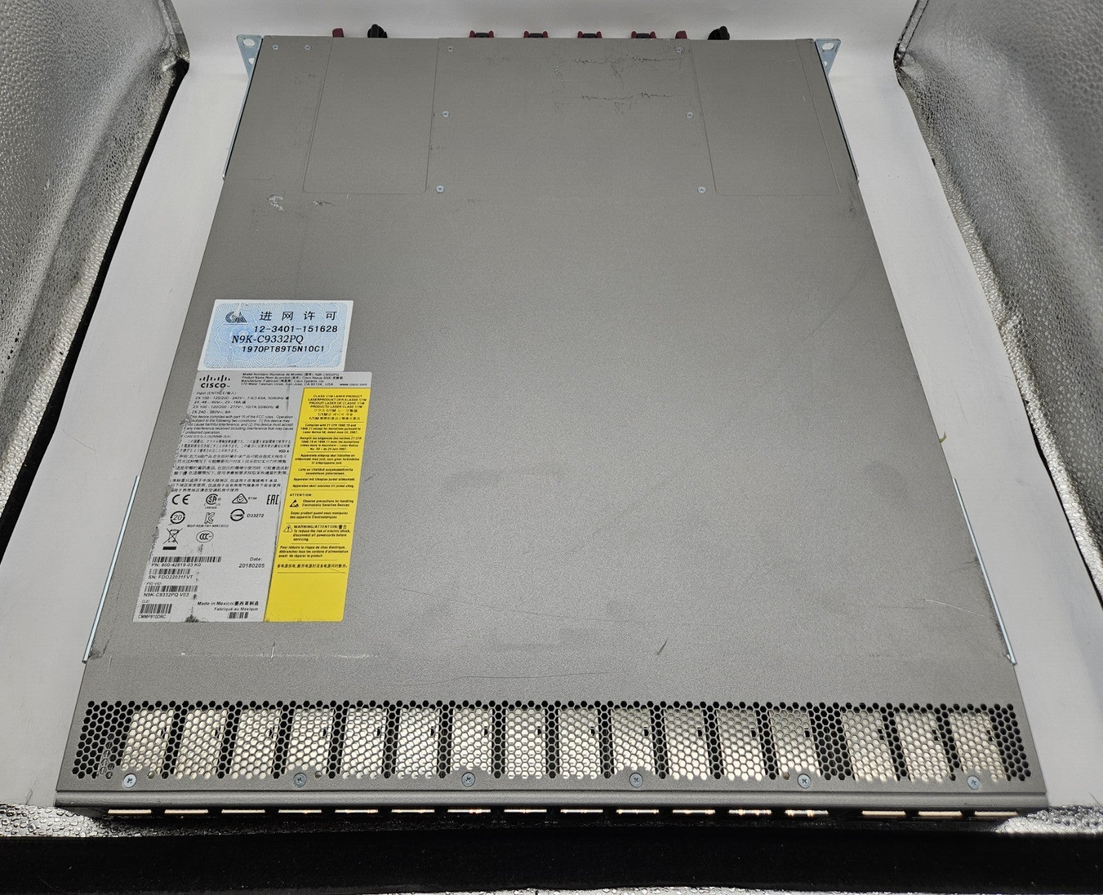 Cisco Nexus 9000 32-Port 40Gb QSFP+ Network Switch w/ 2x PSU N9K-C9332PQ2