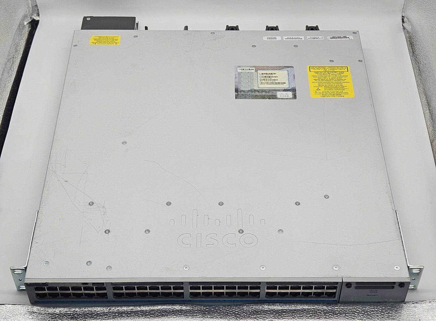 Cisco Catalyst 9300 48-Port 5GB Ethernet Switch w/ 1x PSU C9300-48UN-A2