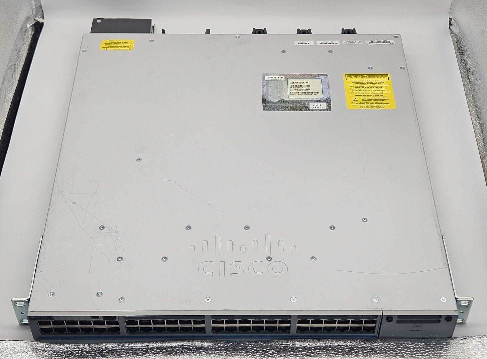 Cisco Catalyst 9300 48-Port 5GB Ethernet Switch w/ 1x PSU C9300-48UN-A2