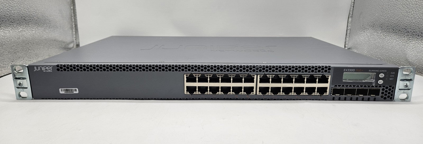 Juniper 24-Port GbE PoE+ & 4-Port 10GB SFP+ Network Switch EX3300-24P1