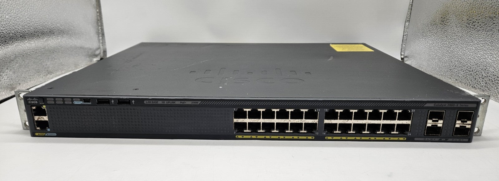 Cisco Catalyst 2960X 24-Port PoE+ GbE 4-Port SFP Network Switch WS-C2960X-24PS-L1