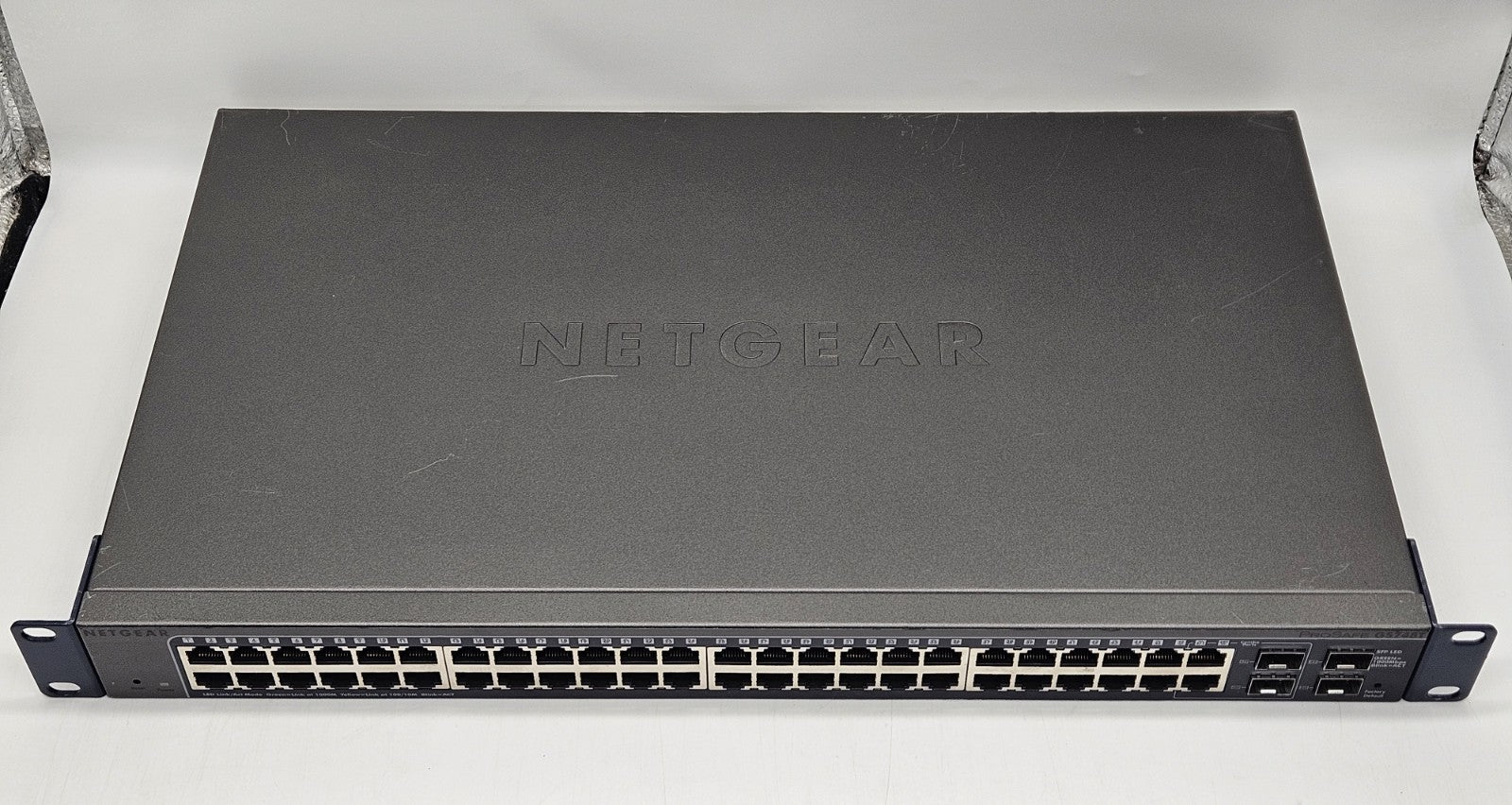 Netgear ProSafe GS748T 48-Port GbE & 4-Port SFP Network Switch GS748T V4H22